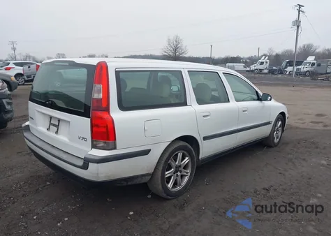 2004 Volvo V70 2.4 z USA, uszkodzony, nr VIN YV1SW61T442409674